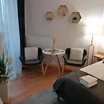 Διαμέρισμα Pinea Z Widokiem Na Morze Z Basenem I Przy Plazy