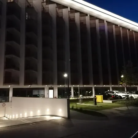 Pinea Z Widokiem Na Morze Z Basenem I Przy Plazy Appartamento *