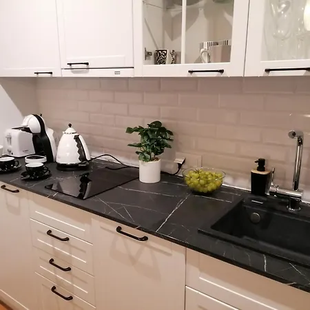 Pinea Z Widokiem Na Morze Z Basenem I Przy Plazy