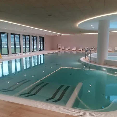 Appartement Pinea Z Widokiem Na Morze Z Basenem I Przy Plazy Pobierowo