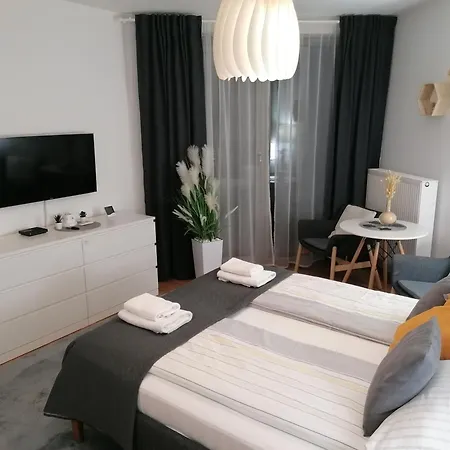 Appartamento Pinea Z Widokiem Na Morze Z Basenem I Przy Plazy