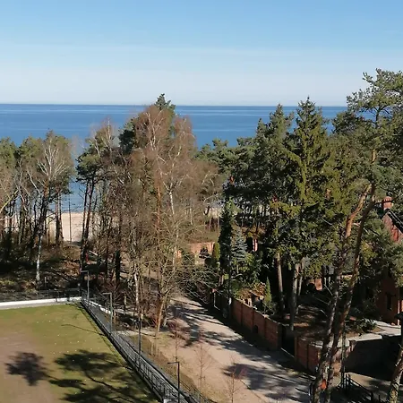 Pinea Z Widokiem Na Morze Z Basenem I Przy Plazy Lägenhet *
