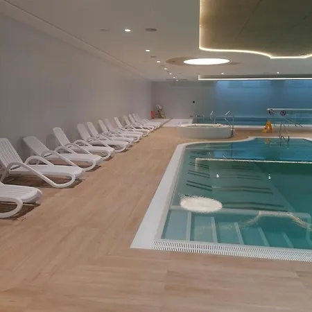 Lägenhet Pinea Z Widokiem Na Morze Z Basenem I Przy Plazy Pobierowo