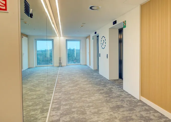 Pinea Z Widokiem Na Morze Z Basenem I Przy Plazy Lägenhet