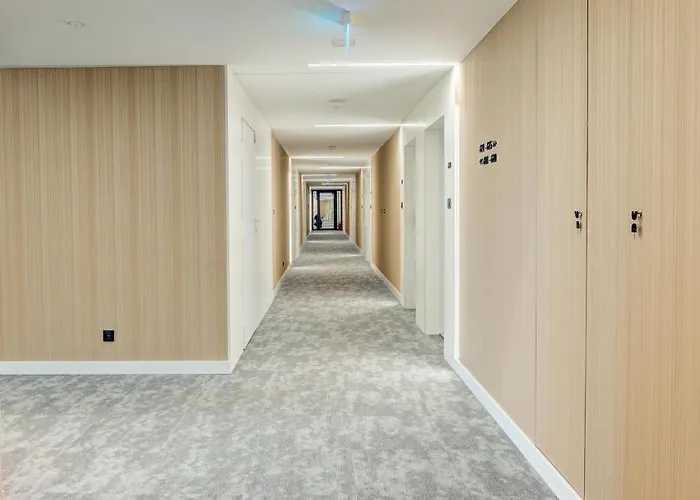 Pinea Z Widokiem Na Morze Z Basenem I Przy Plazy بوبيروفو