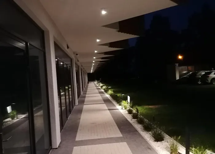 Pinea Z Widokiem Na Morze Z Basenem I Przy Plazy *