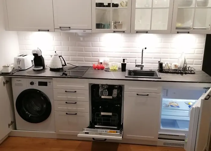 Pinea Z Widokiem Na Morze Z Basenem I Przy Plazy *