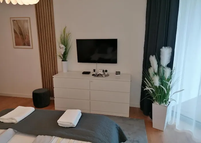 Pinea Z Widokiem Na Morze Z Basenem I Przy Plazy شقة بوبيروفو