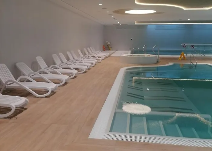 شقة Pinea Z Widokiem Na Morze Z Basenem I Przy Plazy بوبيروفو